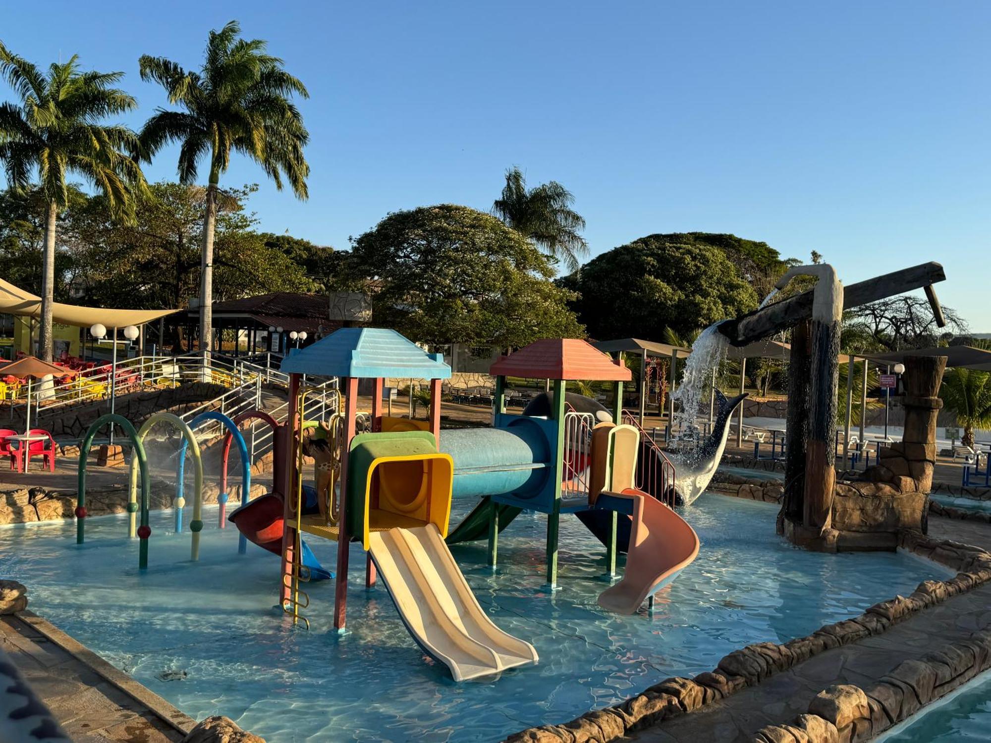 Acquaville Flat E Parque Aquatico Caldas Novas Ngoại thất bức ảnh